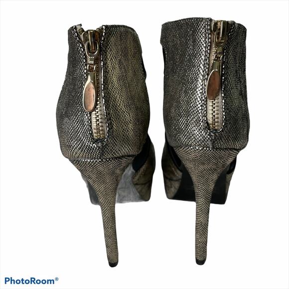 Qupid NWOB Silver Gold Lizard Metallic Platform Stiletto Heels Back Zip Size 5.5 - Picture 2 of 6